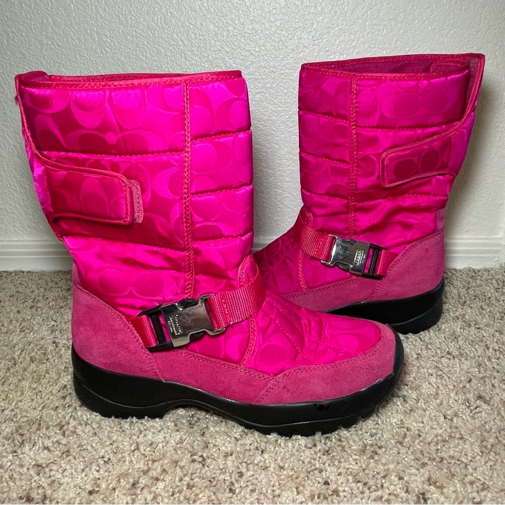 Coach Pink Sharron Boots Size 9.5B Logo Buckle & Suede / Vibram Soles F2020/H11